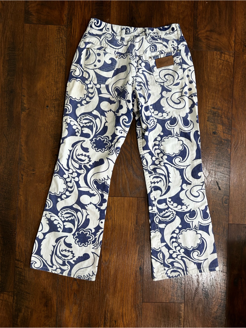Vintage wrangler girls Abstract, floral, blue and white flared bottoms - Picture 5 of 6